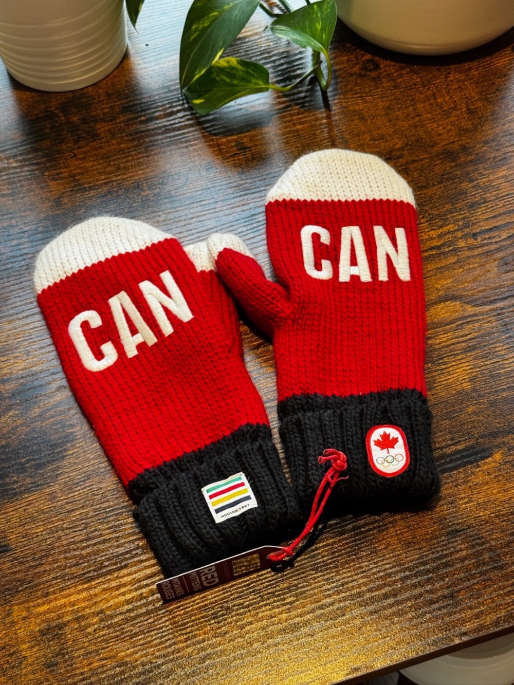 Hudsons Bay - Canadian Olympic Team Mitts